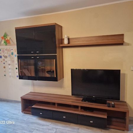 Apartments Uzila Family Mugeba Esterno foto